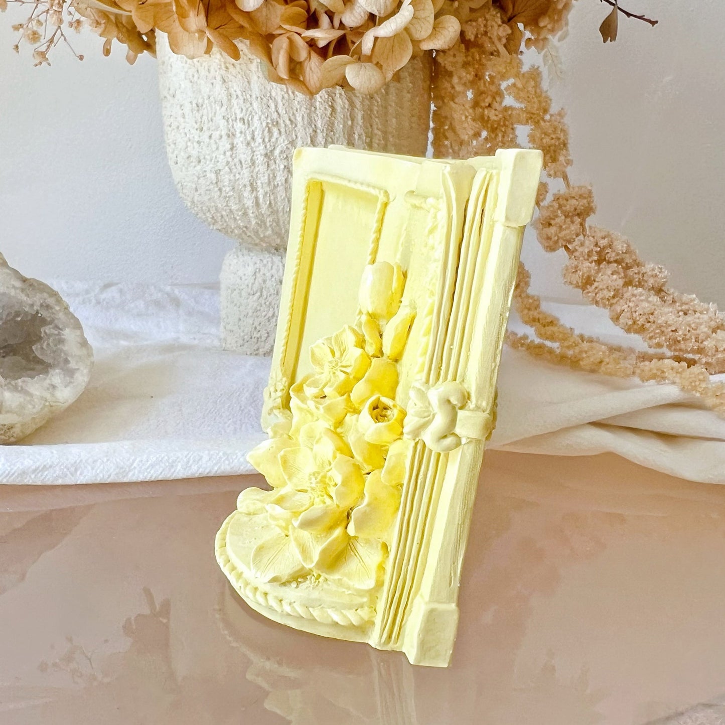 Magnolias Photo Frame | Home Décor