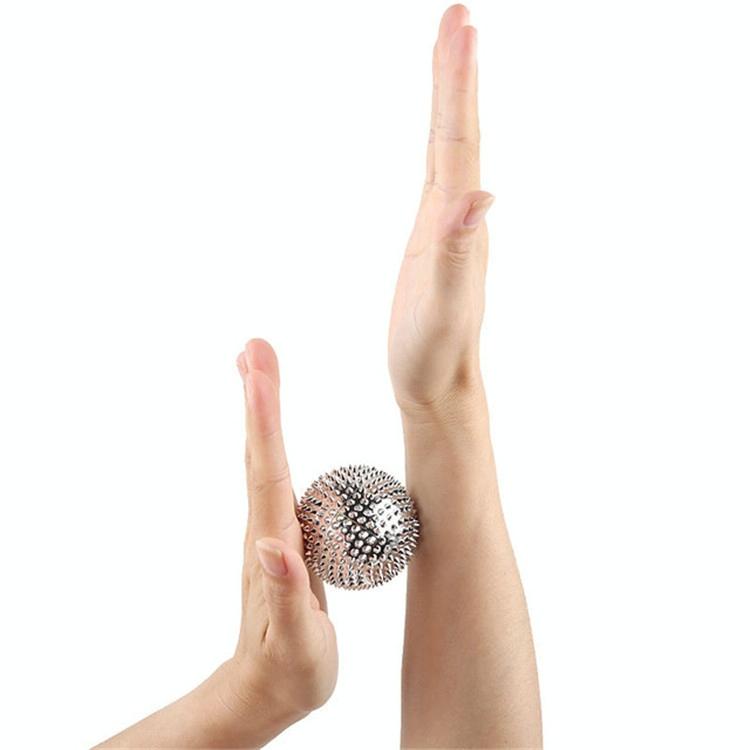 5.6Cm Magnetic Massage Ball For Muscle Relaxation - Silver