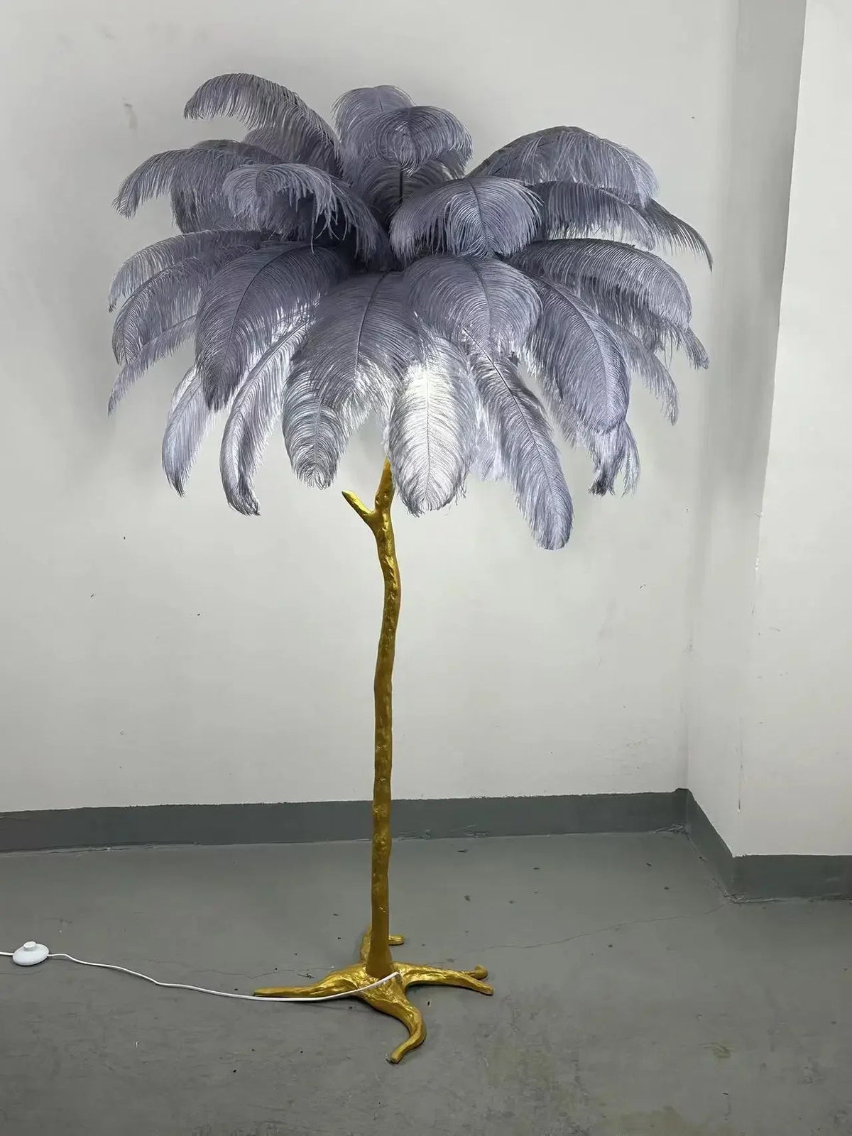 AVELUXE ostrich feather floor lamp - Grey
