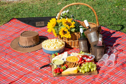 Jacaru 8003XL Giant Oilskin Picnic Blanket — 195 x 145cm Water-Resistant Rug with Tartan Flannelette Lining — image 10