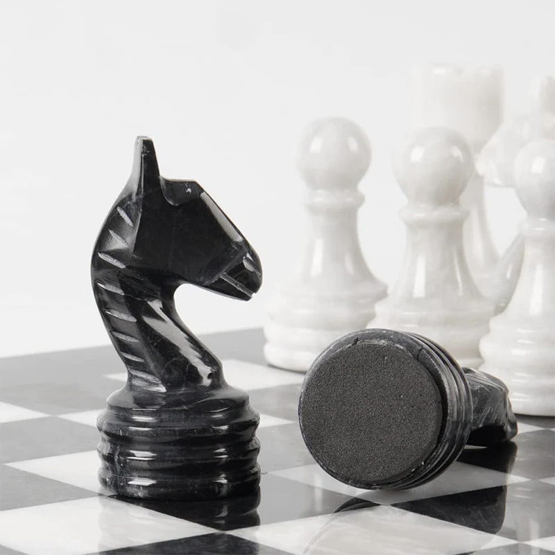 Chess Figures – Black & White