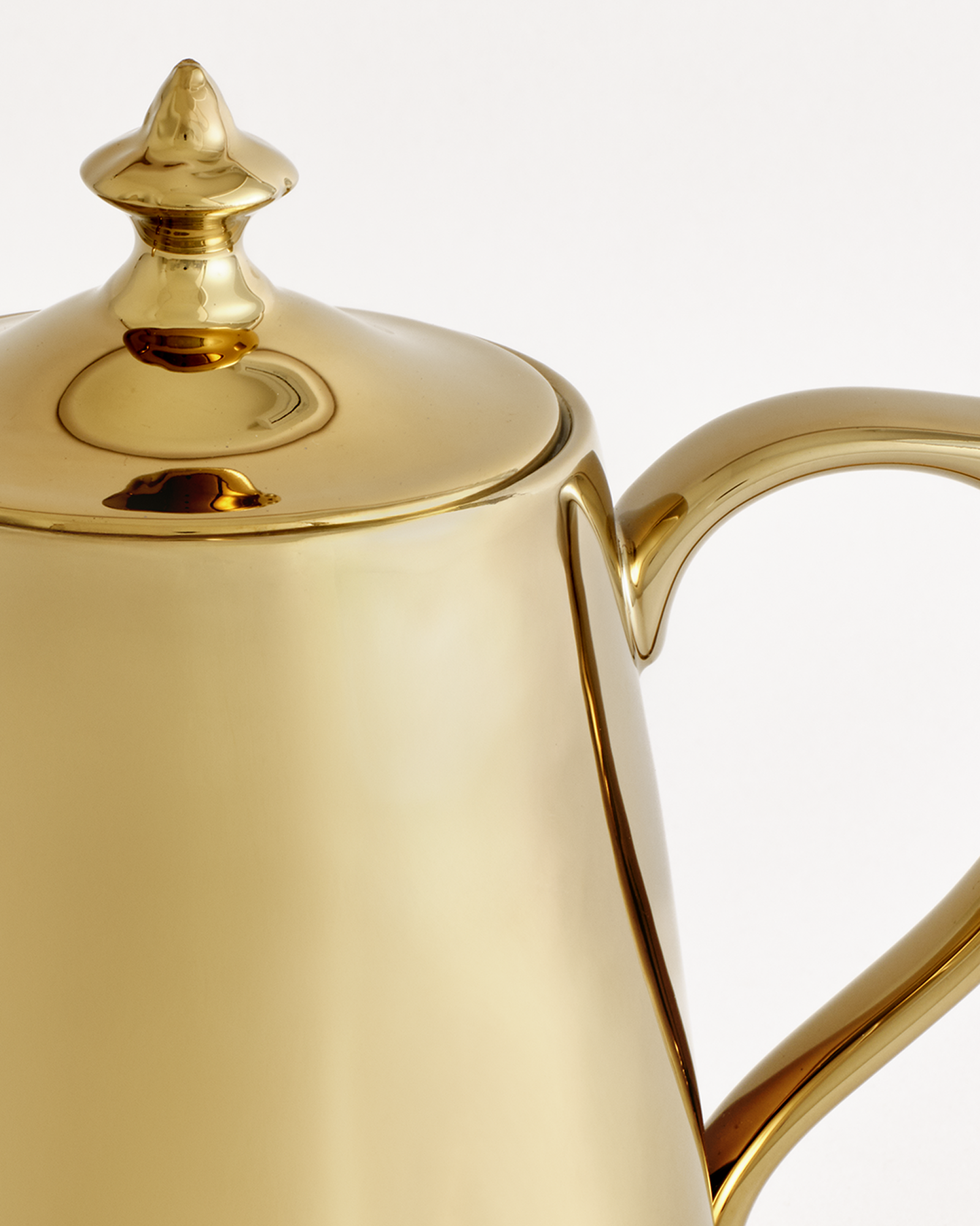 T2 Onyx Gold Fine Bone China Teapot — Gifts Hub Australia (image 3)