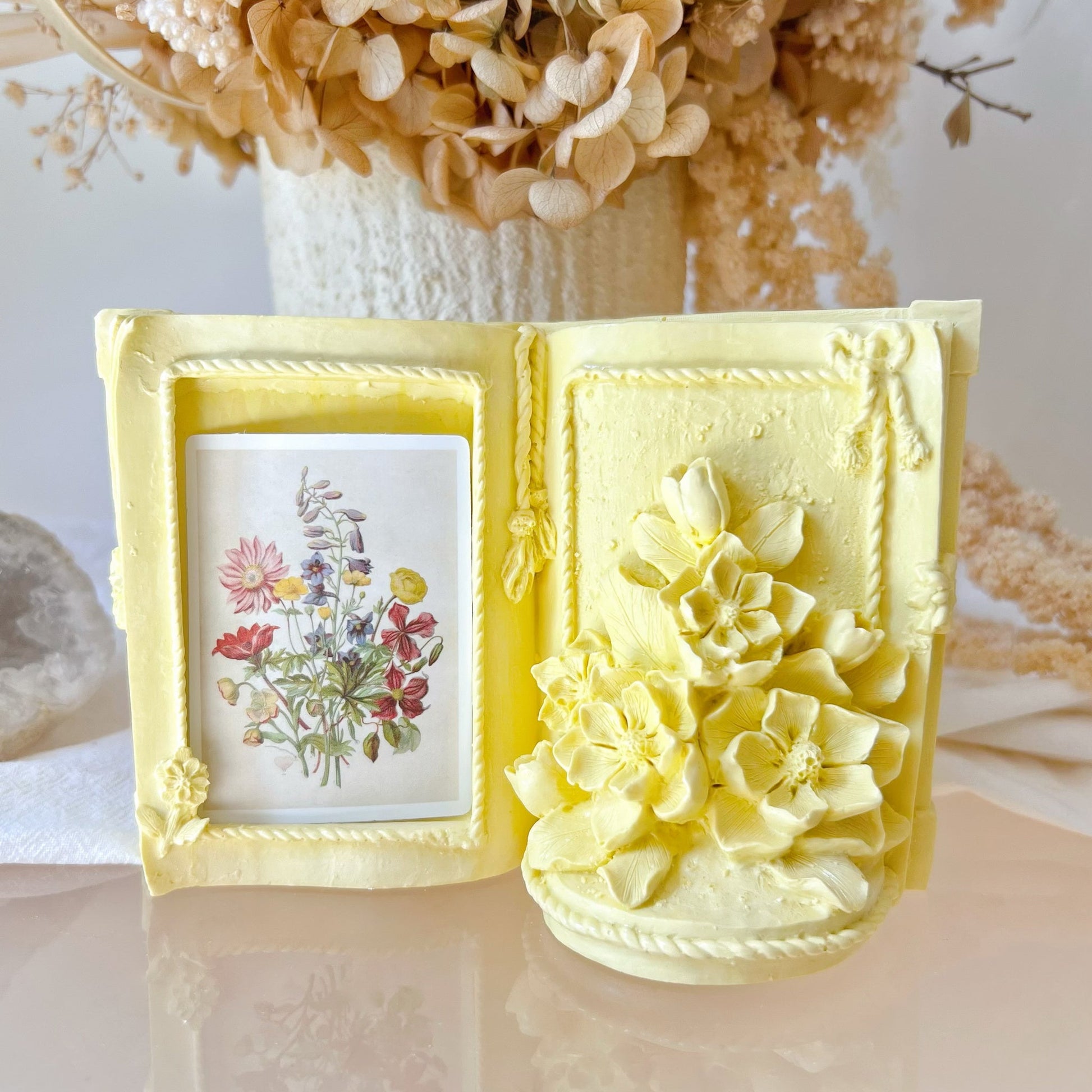 Magnolias Photo Frame | Home Décor