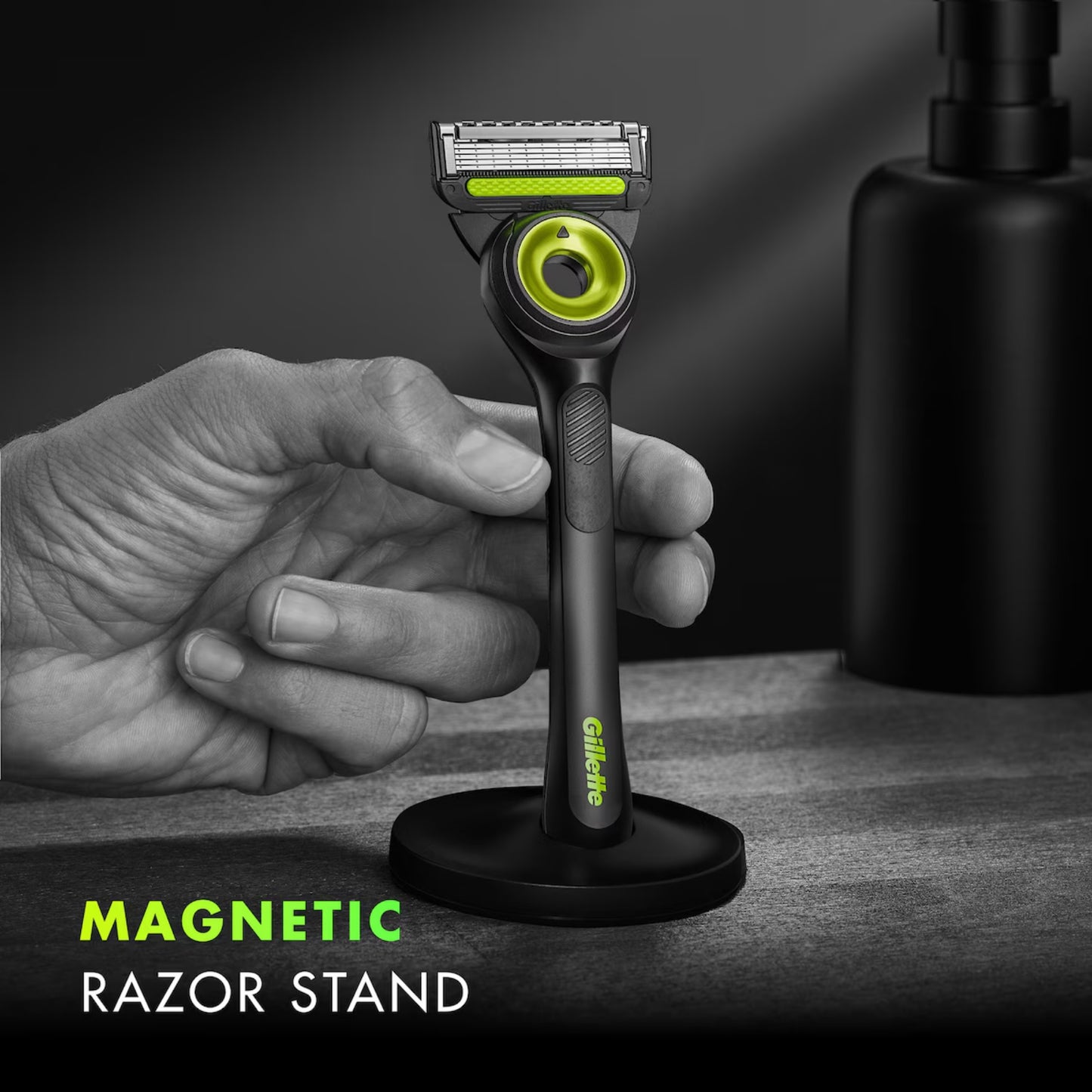 Gillette P Cummins Labs Razor Handle  +2 Cartridges & Magnetic Stand — image 3