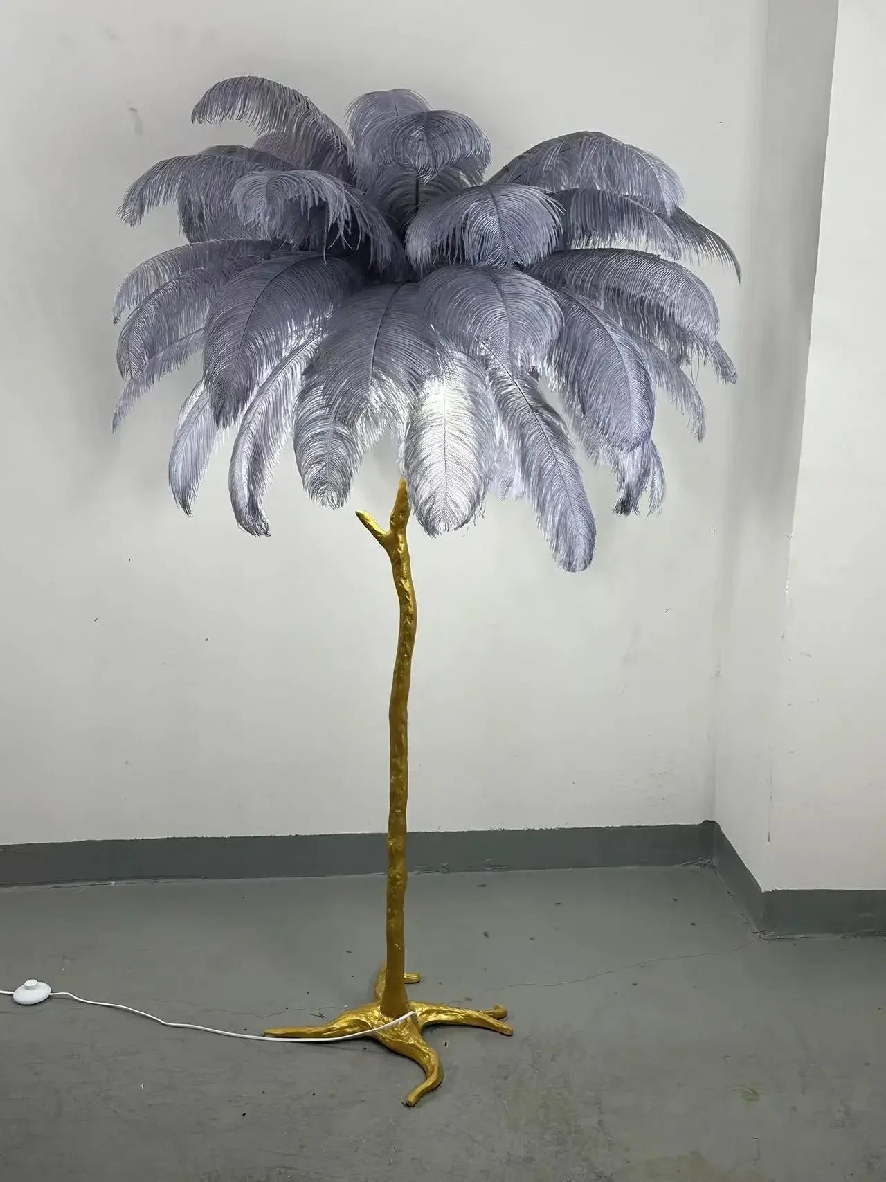AVELUXE ostrich feather floor lamp - Grey