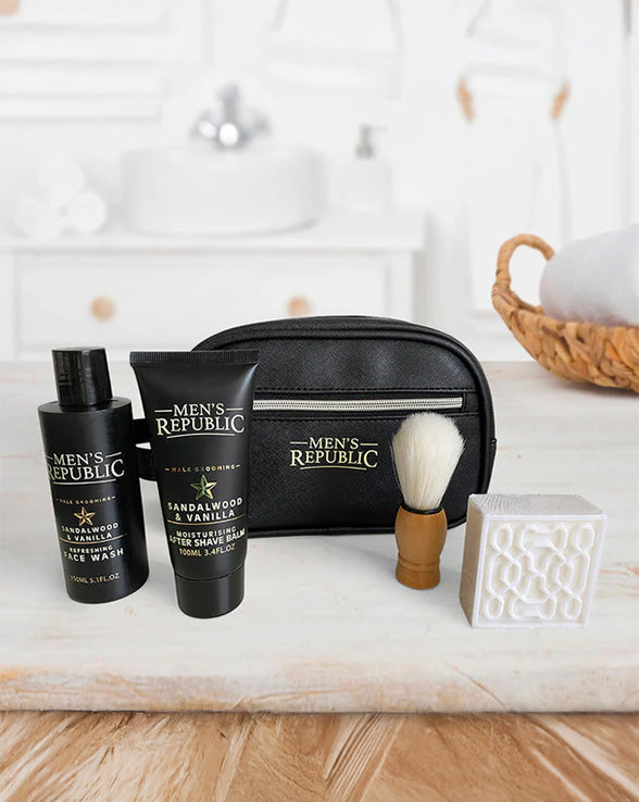 Men's Republic Grooming Kit - 4pc Cleansing in Toiletry Bag 1