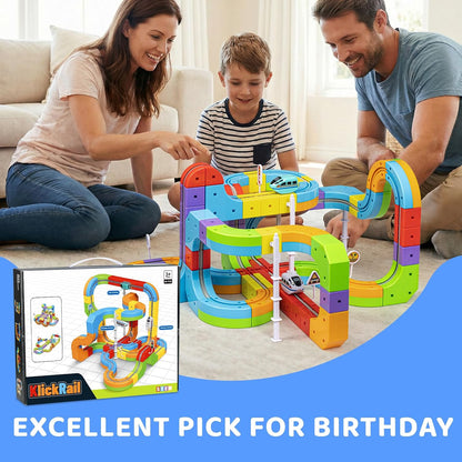 LoopTrax clip-together electric train track set