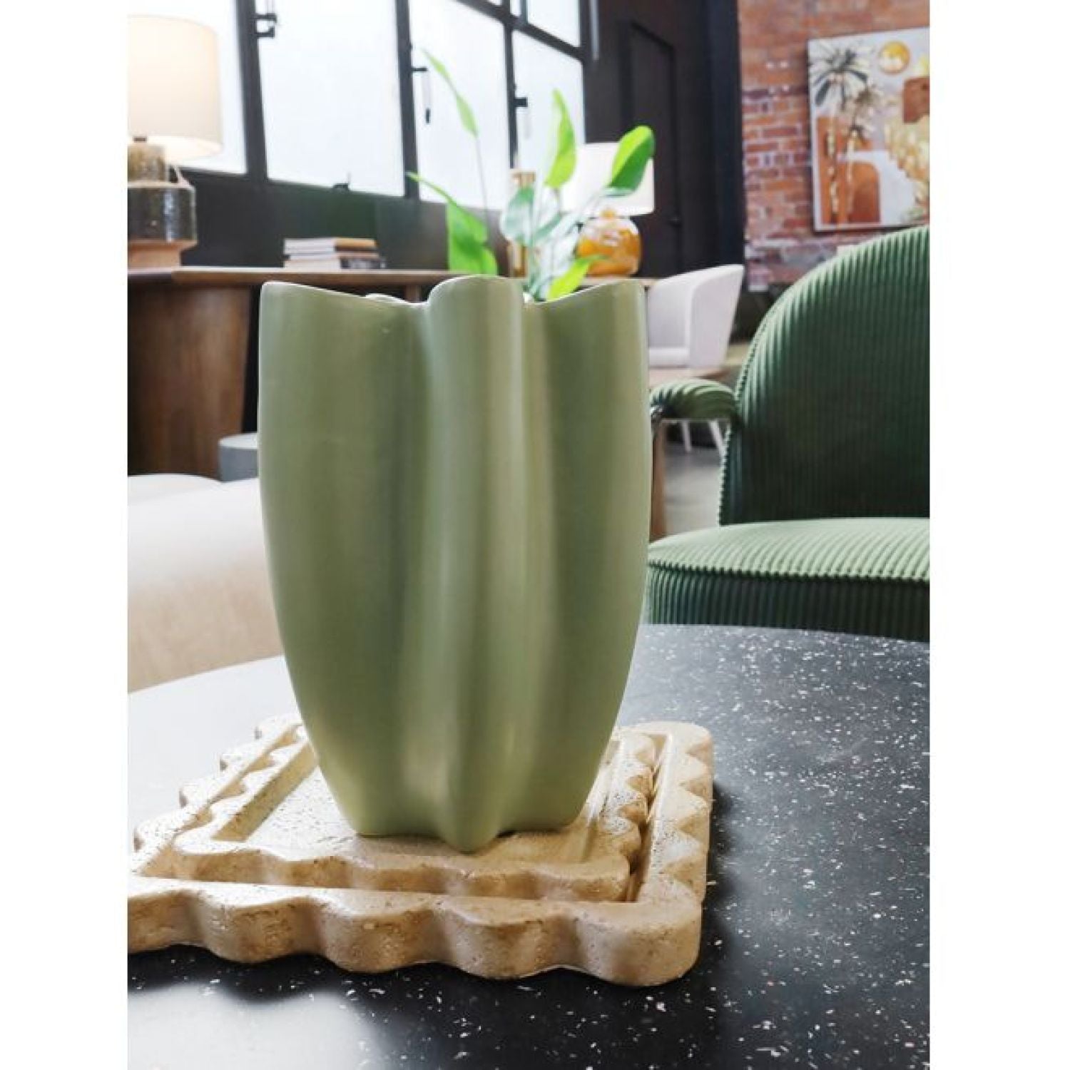 Waves Ceramic Vase - Green