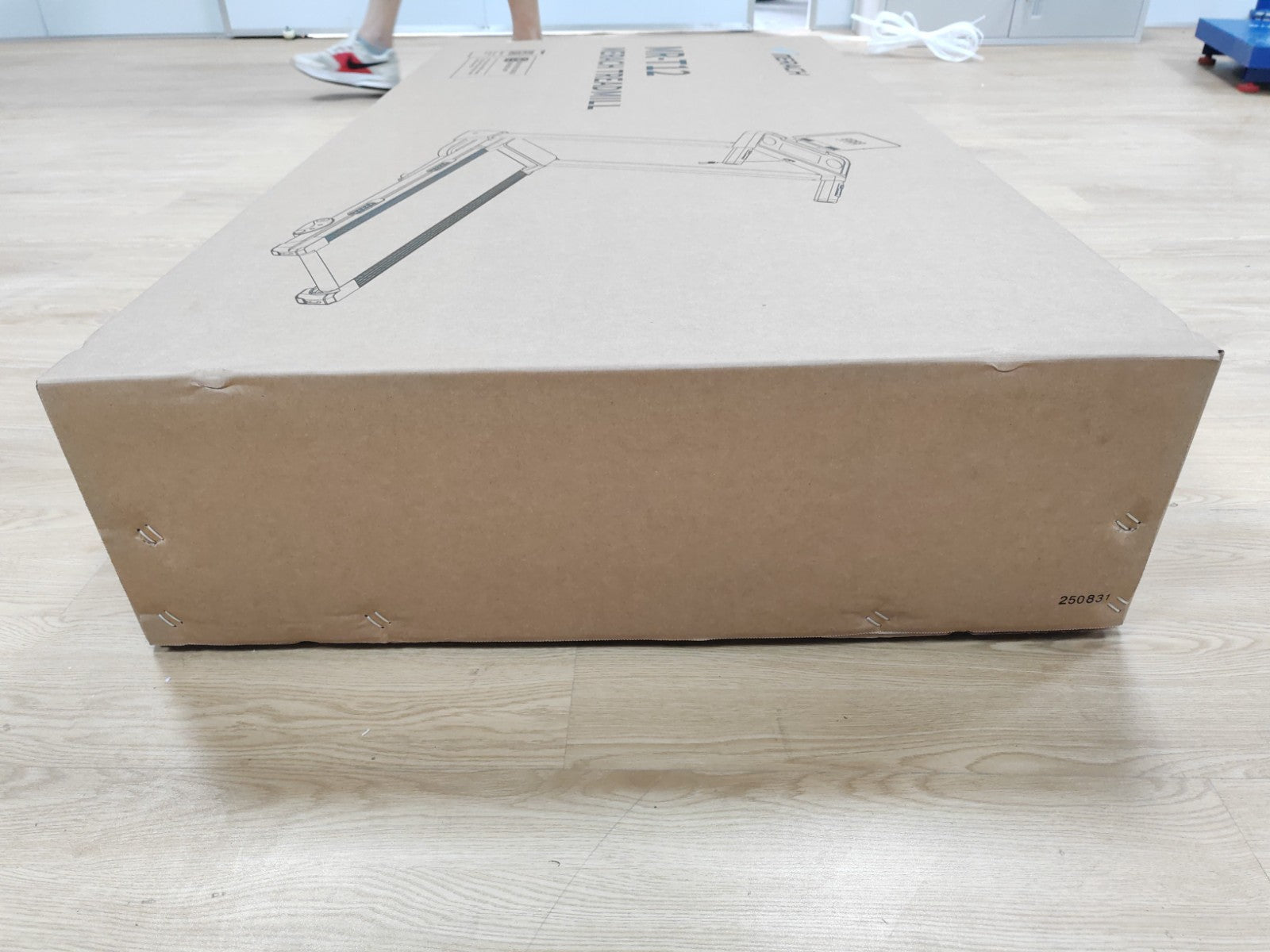 MERACH T12 Incline Treadmill view 21